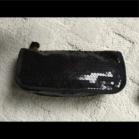 Gap sequin small zippered makeup bag/clutch - Picture 1 of 3